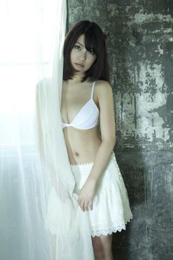 美里麻衣